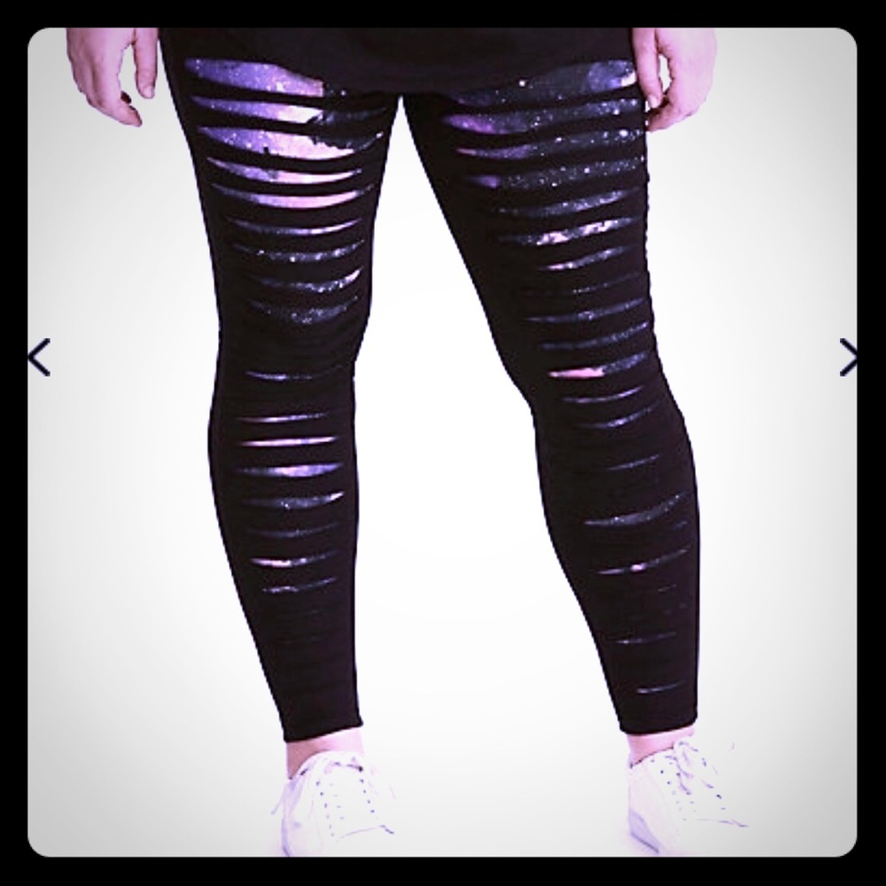 NWT Torrid Shredded Cosmic Leggings - Size 3
